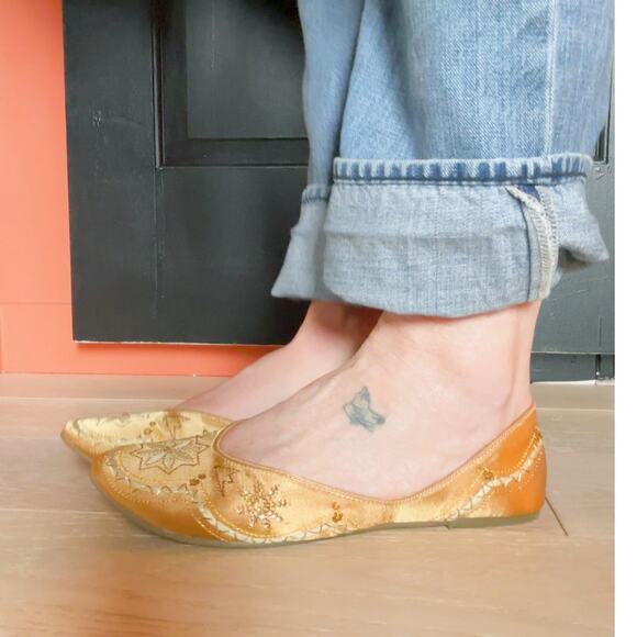 VTG 90s Ballet Flats Gold Size 8.5 Ethnic Inspired Embellished Slipper bohemain - Picture 6 of 7